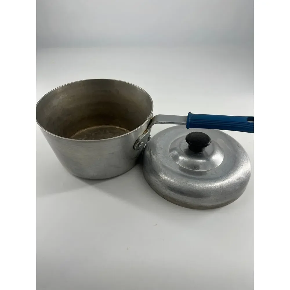 Wear Ever Pot Pan 2 3/4 Quarts Made in USA Kitchen NSF Aluminum Lid Saucepan